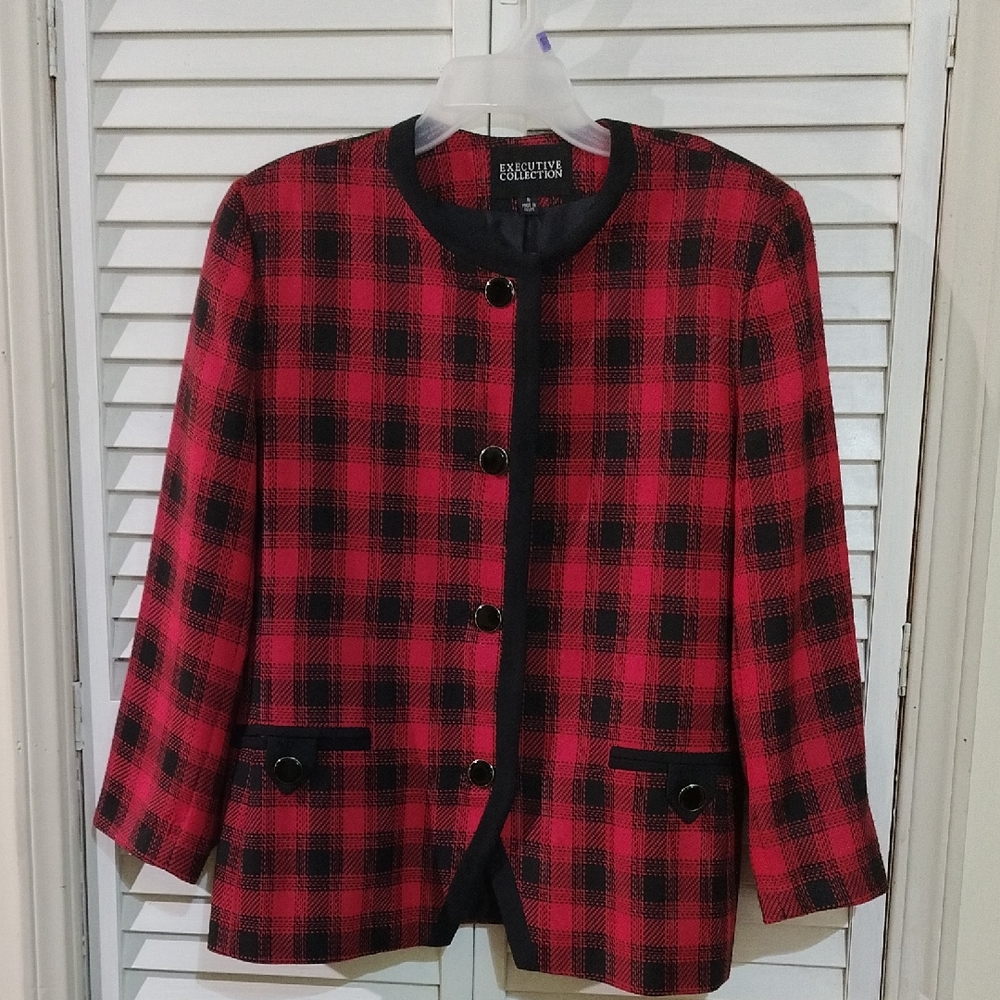 Red and Black Plaid Women's Jacket Size 16.